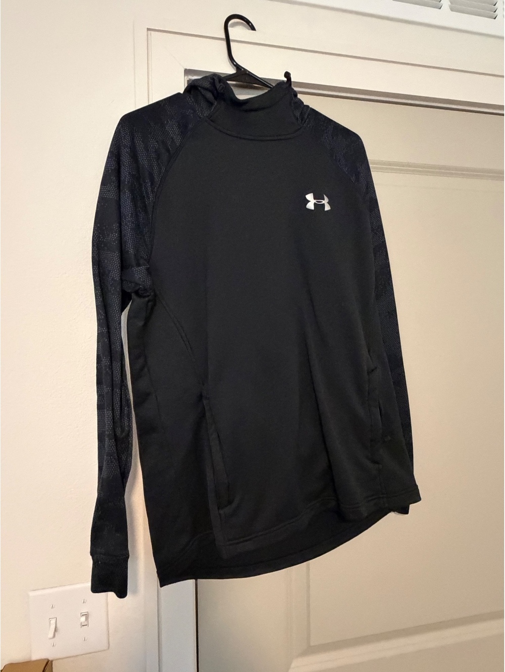 Ua hoodie